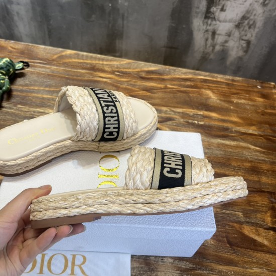 slippers slippers