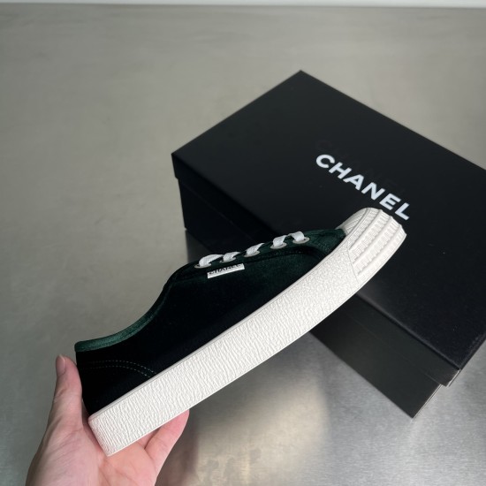 casual shoes