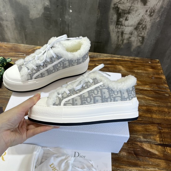 cloth shoes
