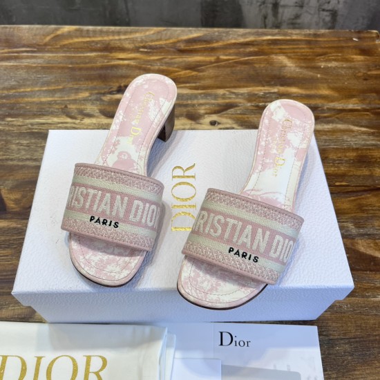 slippers slippers