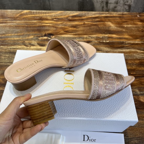 slippers slippers