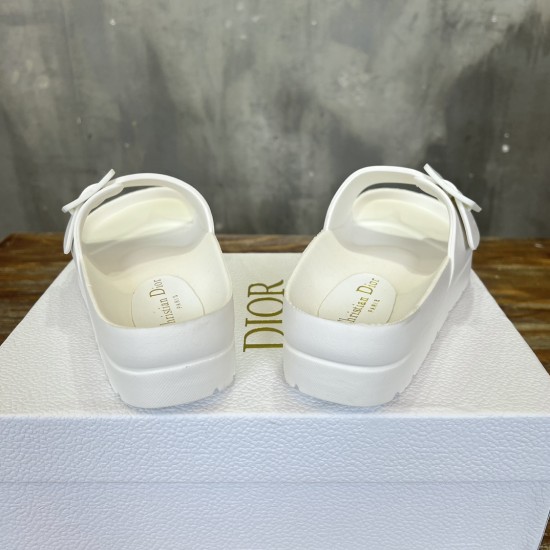 slippers slippers