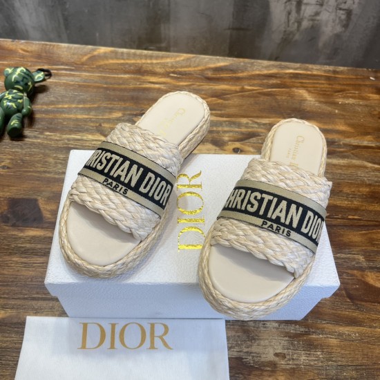 slippers slippers