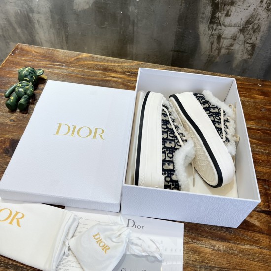 cloth shoes