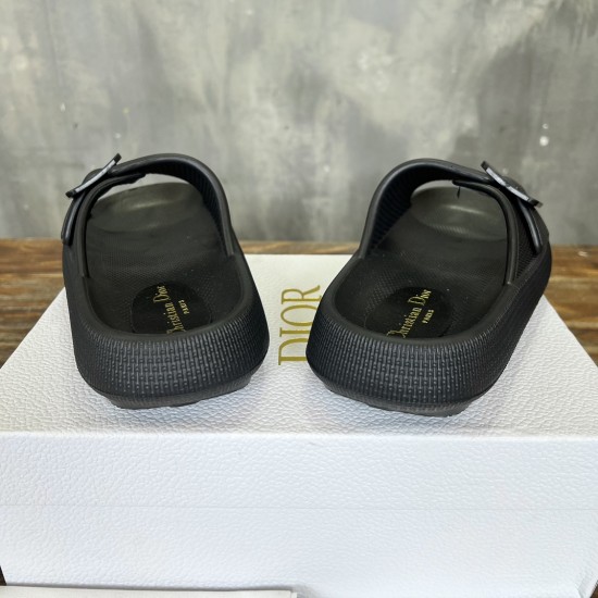 slippers slippers