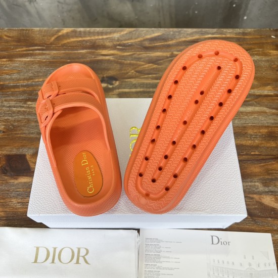 slippers slippers