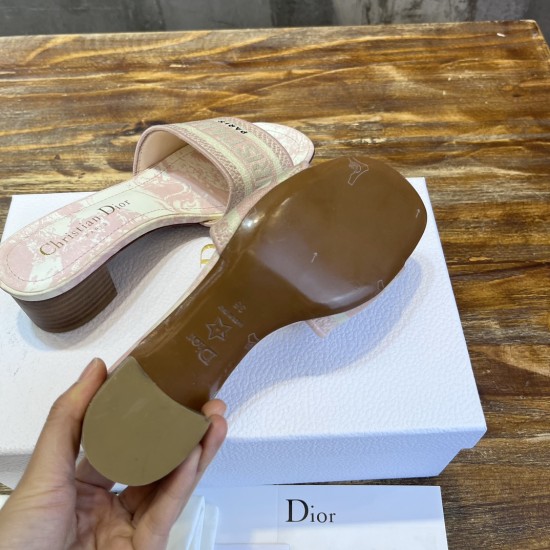 slippers slippers
