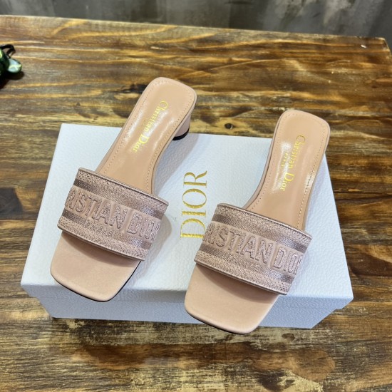 slippers slippers