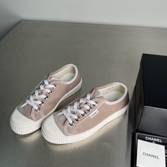 casual shoes