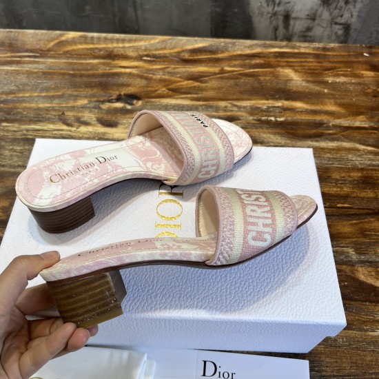 slippers slippers