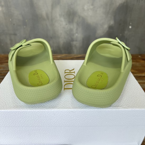 slippers slippers