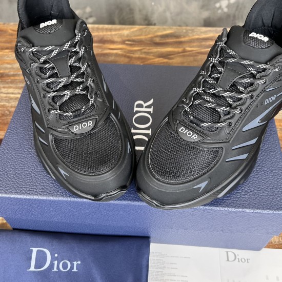 DIOR AND LEWIS HAMILTON 