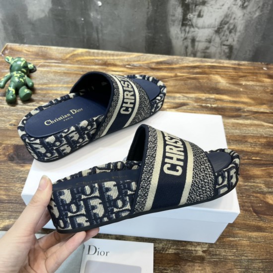slippers slippers