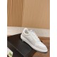 Skateboard shoes