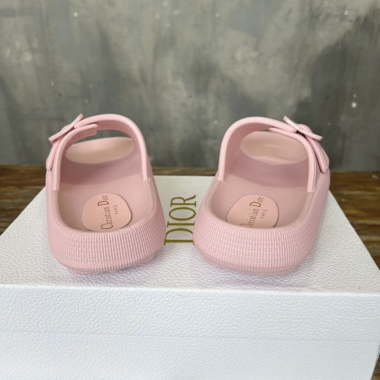 slippers slippers