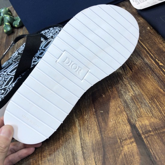 slippers slippers