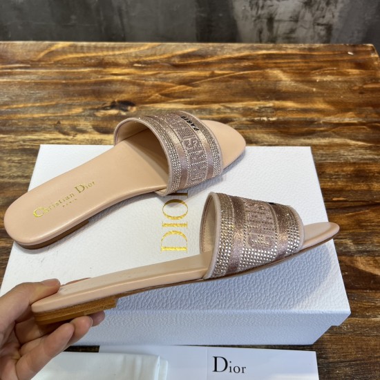 slippers slippers
