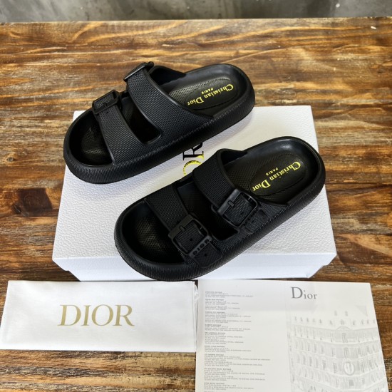 slippers slippers