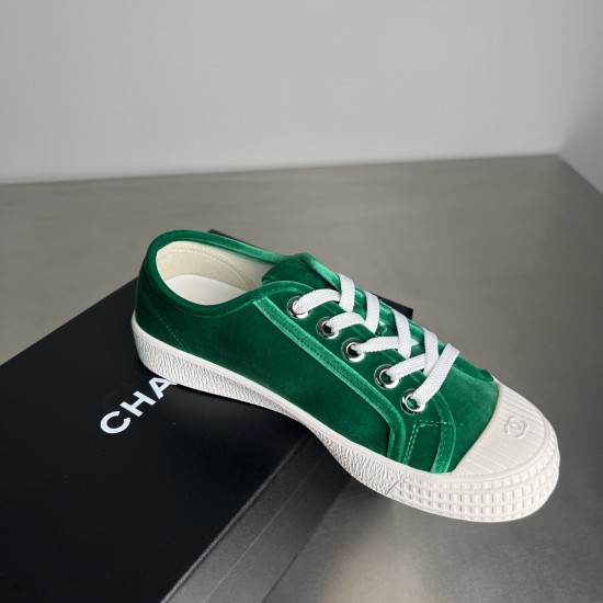 casual shoes
