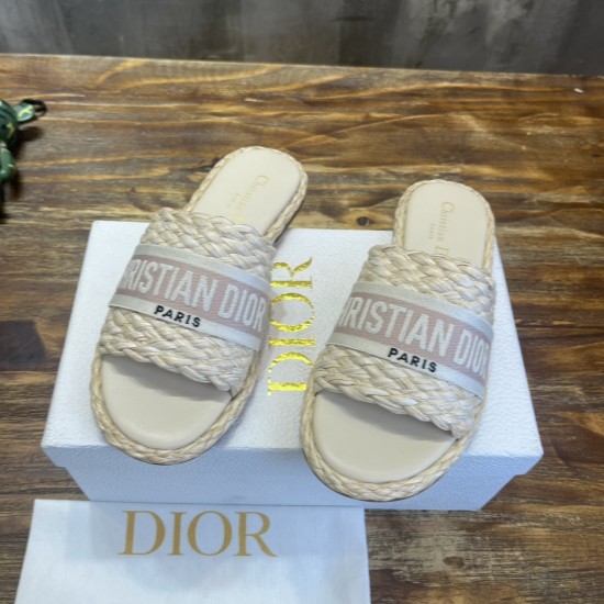 slippers slippers