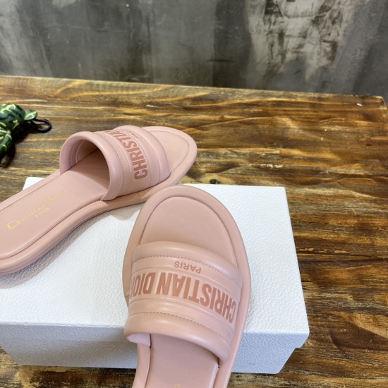slippers slippers