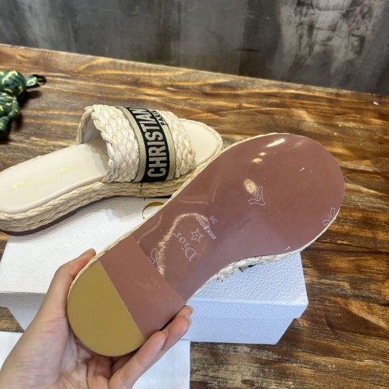 slippers slippers