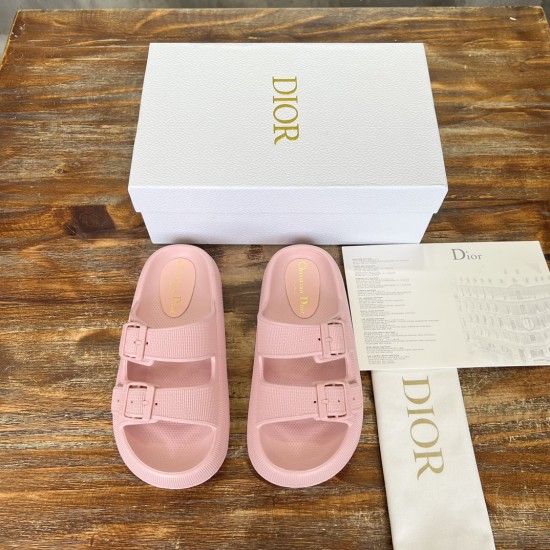 slippers slippers