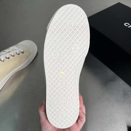 casual shoes