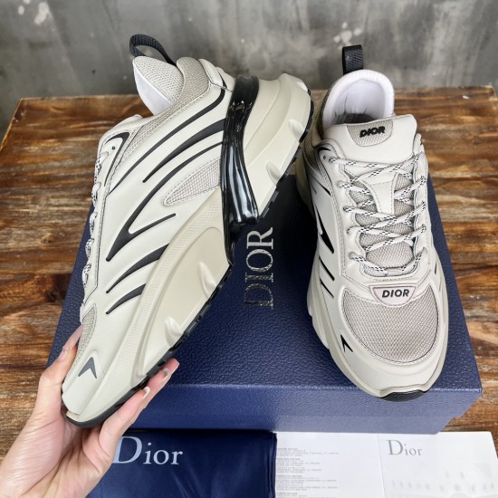 DIOR AND LEWIS HAMILTON 