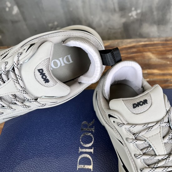 DIOR AND LEWIS HAMILTON 