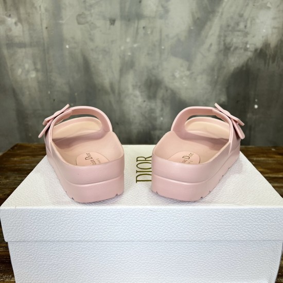 slippers slippers