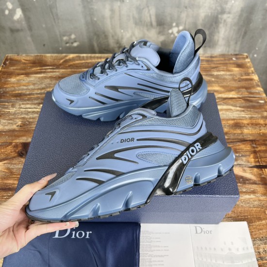 DIOR AND LEWIS HAMILTON 
