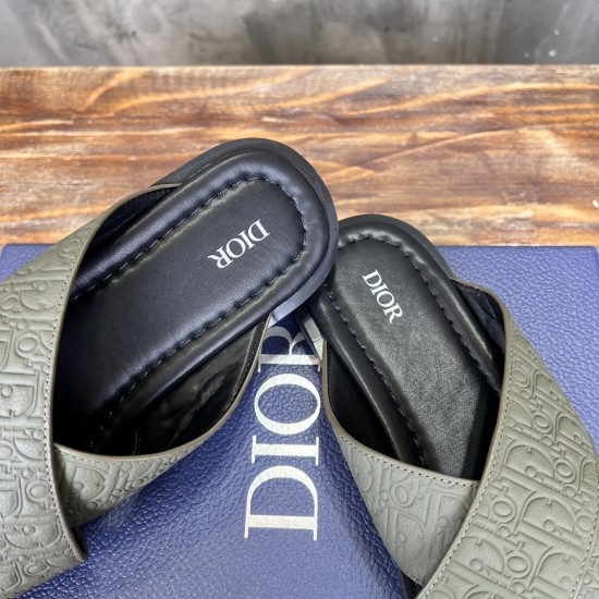 slippers slippers