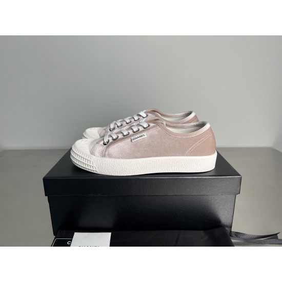 casual shoes