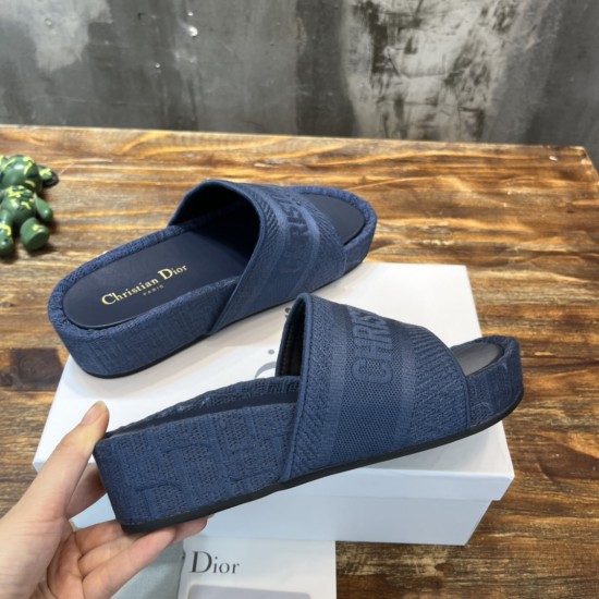 slippers slippers
