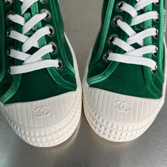 casual shoes