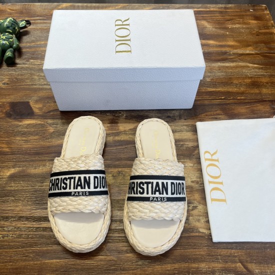 slippers slippers
