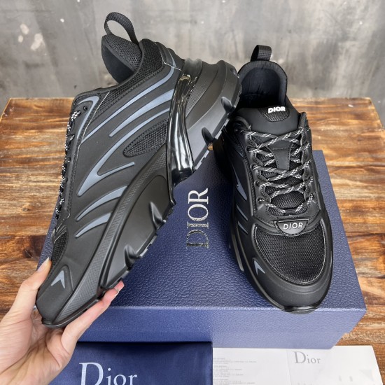 DIOR AND LEWIS HAMILTON 