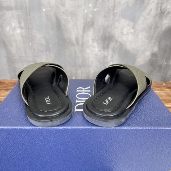 slippers slippers