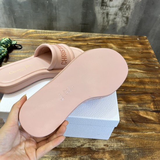 slippers slippers