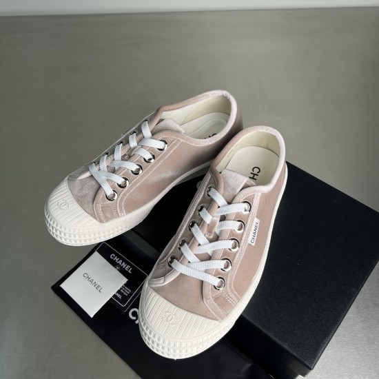 casual shoes