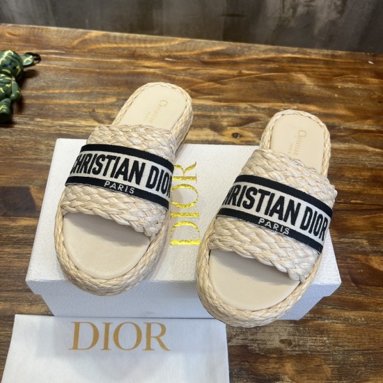 slippers slippers