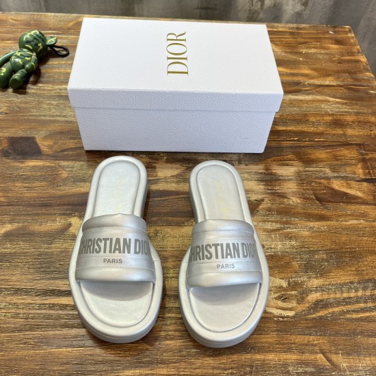 slippers slippers