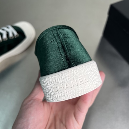 casual shoes