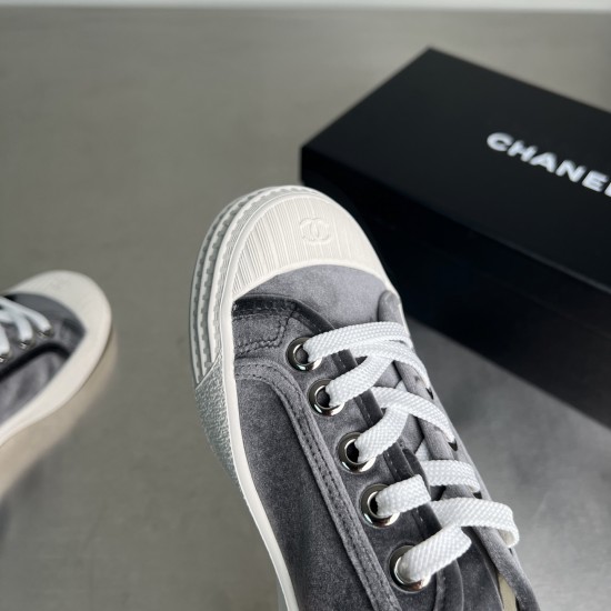 casual shoes