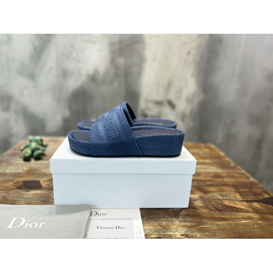slippers slippers