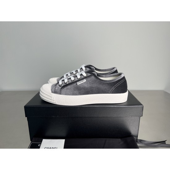 casual shoes