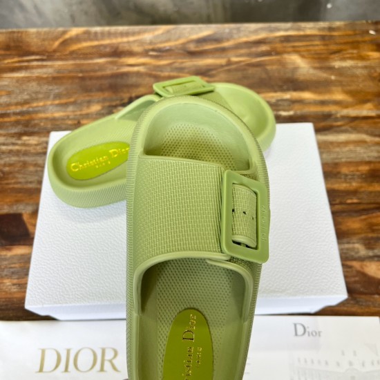 slippers slippers