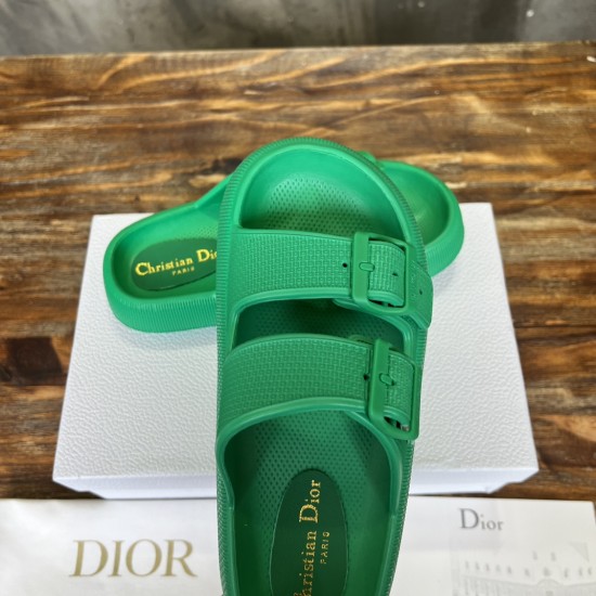 slippers
