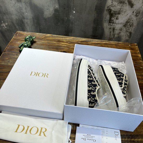 cloth shoes